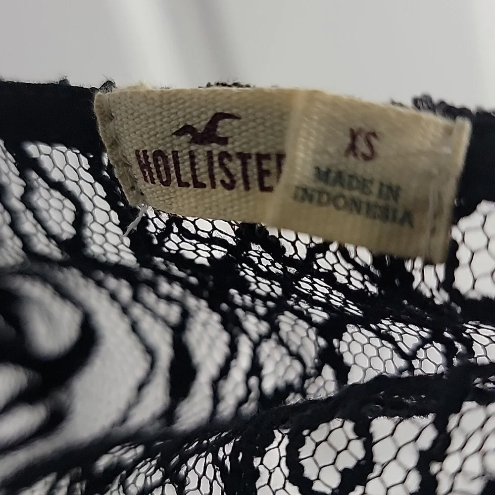 Hollister Boho Long Sleeve Round Neck Knit Crop Black Lace Top XS